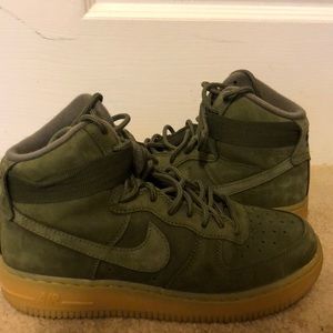 olive green nike air force 1